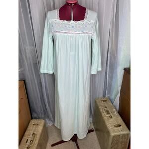 Lorraine Vintage brushed cotton nightgown